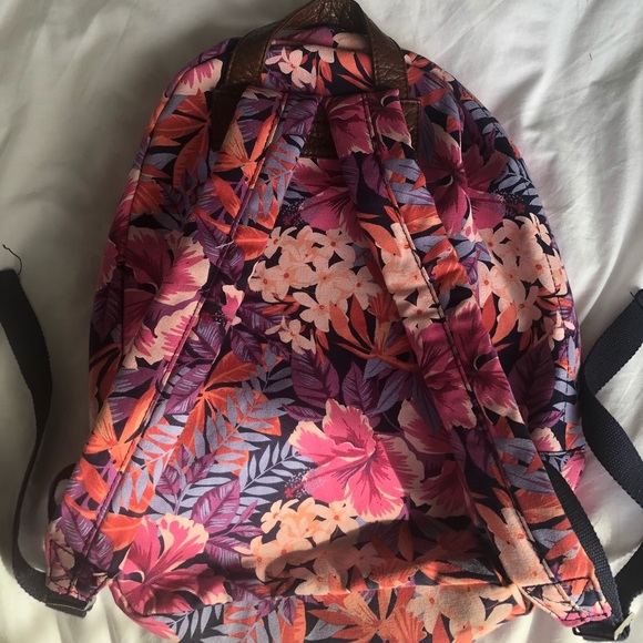 Backpack - Picture 3 of 6